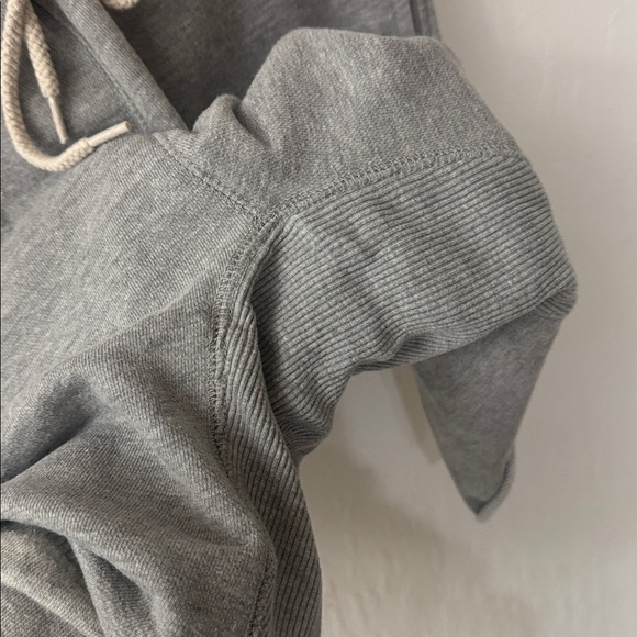 Urban Outfitters Gray Sweat Shorts Men’s Drawstring Small - Picture 2 of 4